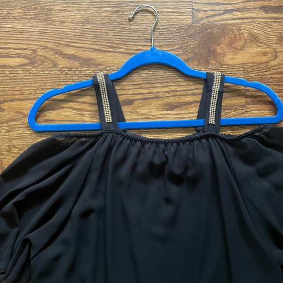 NWOT Off the Shoulder Black Blouse with Gold Detailing - Picture 2 of 4